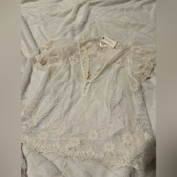ANTHROPOLOGIE lace shirt. NWT. Blouse.  Lace shirt - Picture 6 of 9